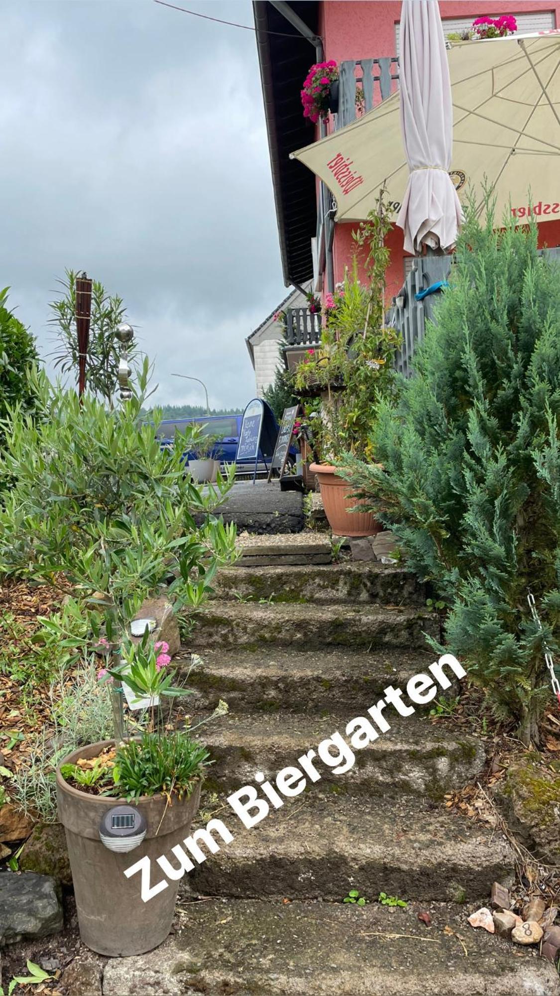Pension Zur Quelle Deudesfeld Exterior photo